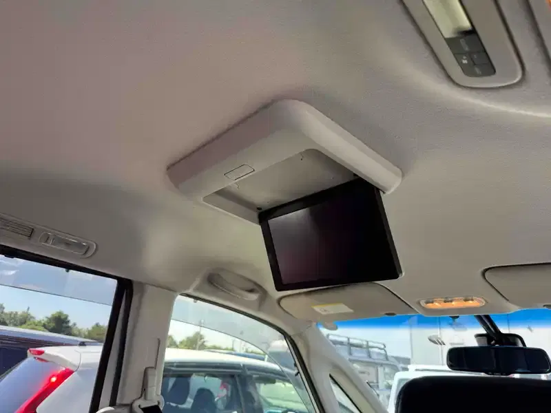 NISSAN SERENA HIGHWAY STAR Image 9