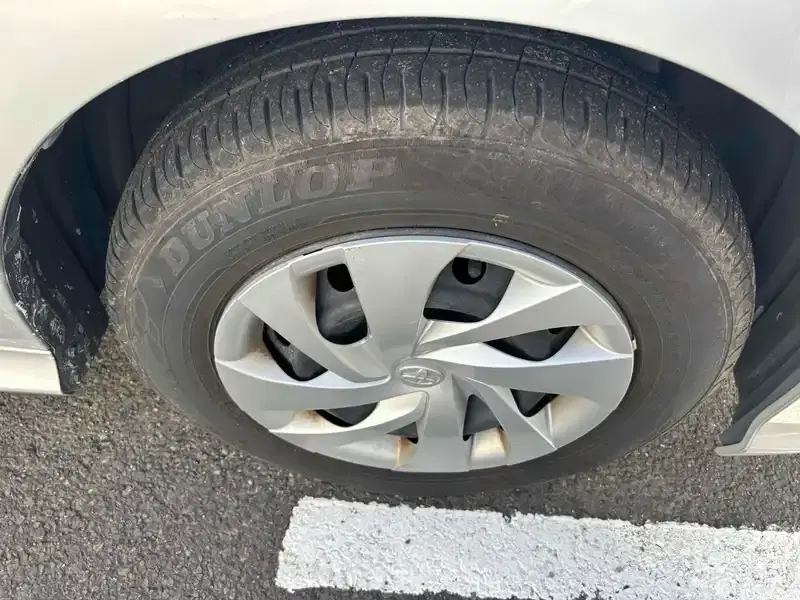 TOYOTA YARIS HYBRID X Image 21