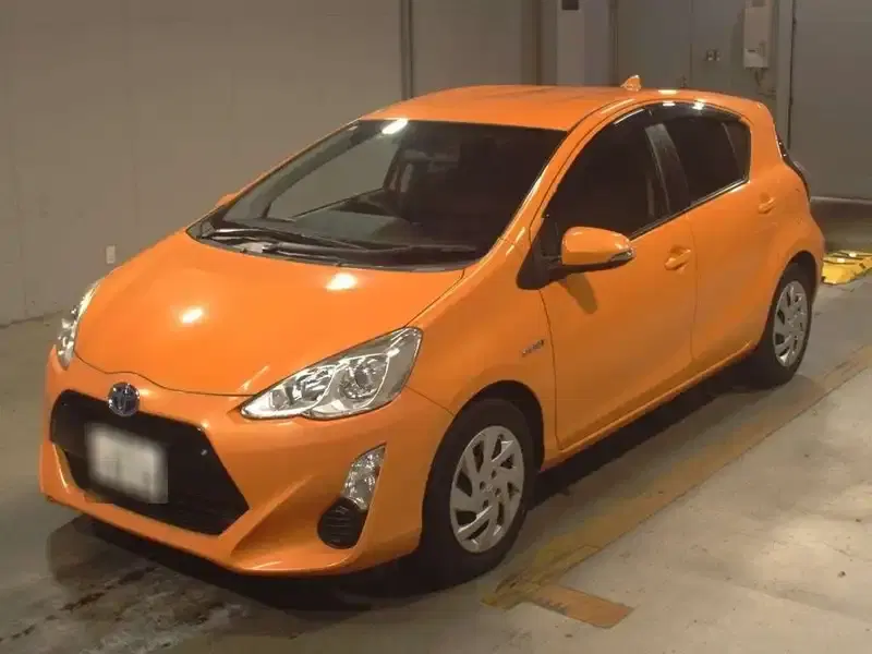 TOYOTA AQUA S Image 3