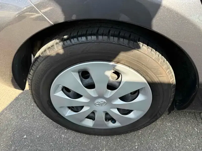 TOYOTA AQUA S Image 16
