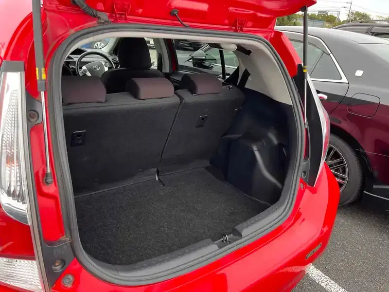 TOYOTA AQUA G Image 16