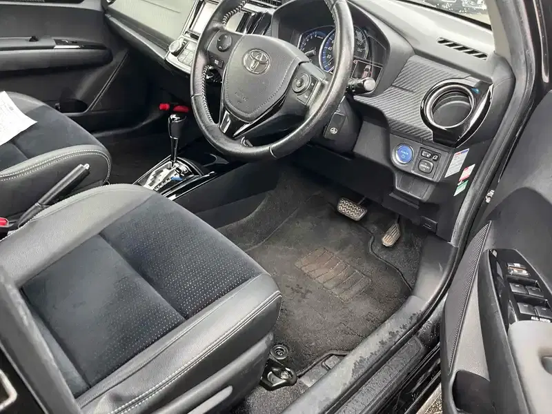 TOYOTA COROLLA FIELDER HYBRID G AERO TOURER W×B Image 27
