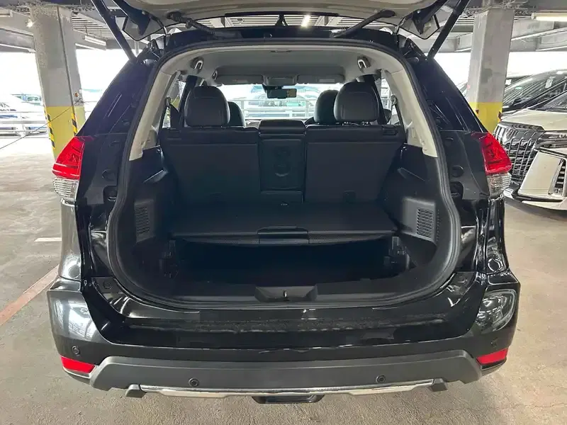 NISSAN XTRAIL 20X 4WD Image 22