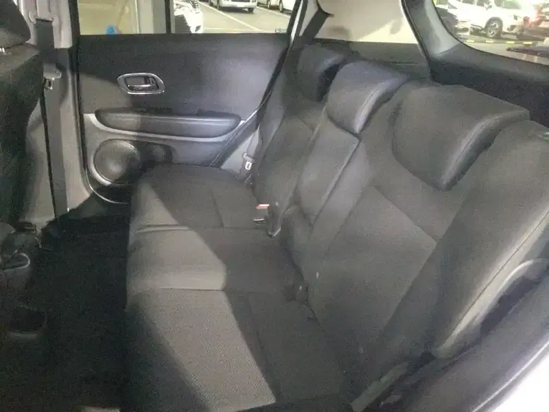 HONDA VEZEL HYBRID X Image 6
