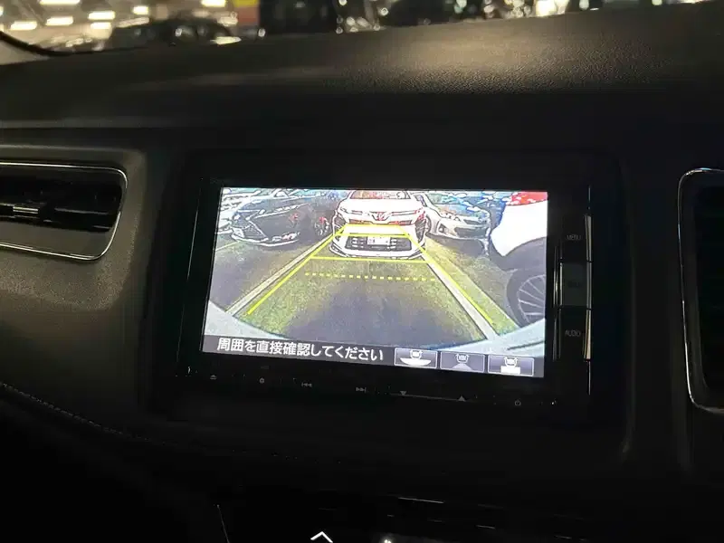 HONDA VEZEL HYBRID X Image 12
