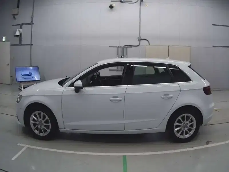 AUDI A3 SPORT BACK 1.4TFSI Image 5