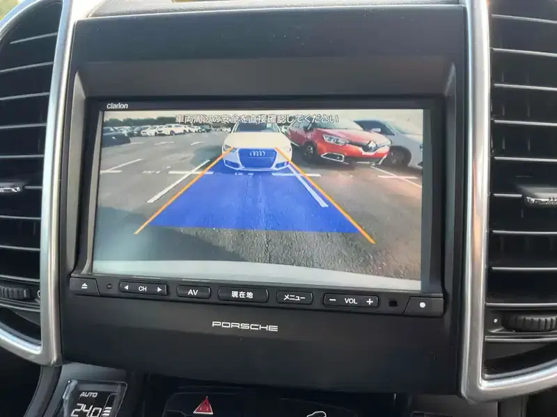 PORSCHE CAYENNE 4WD Image 11