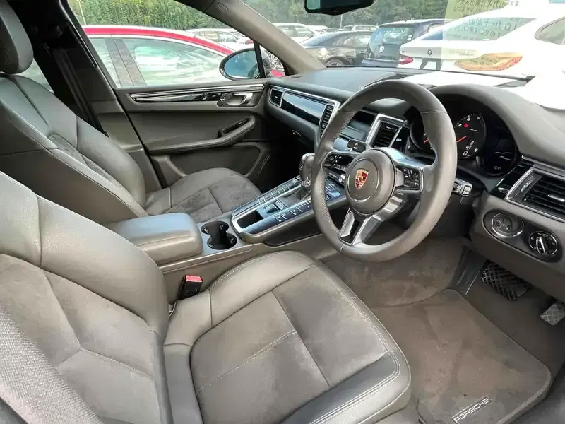 PORCHE MACAN MACAN 4WD Image 10