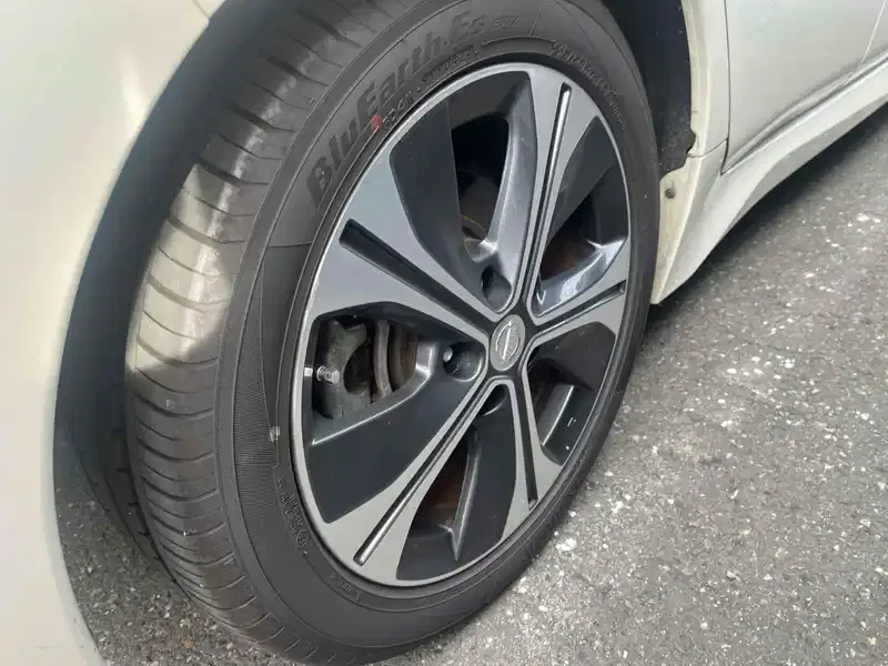 NISSAN LEAF G Image 9