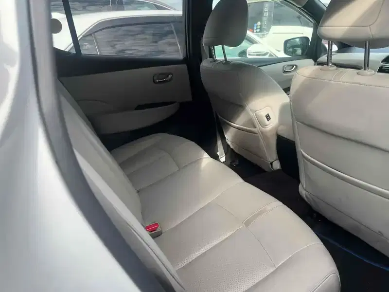 NISSAN LEAF G Image 5