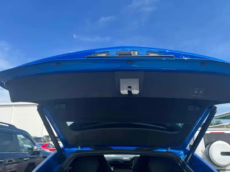 LAMBORGHINI URUS 4WD BASE GRADE Image 36