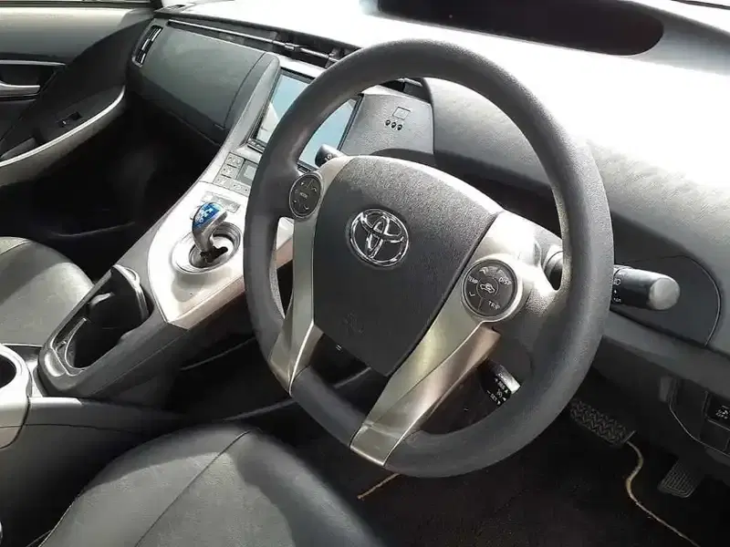 TOYOTA PRIUS S TOURINGSELECTION MY CODE Image 5