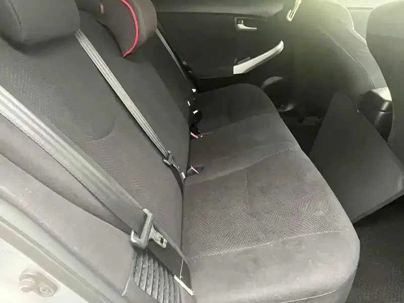 TOYOTA PRIUS L BODY KIT Image 13