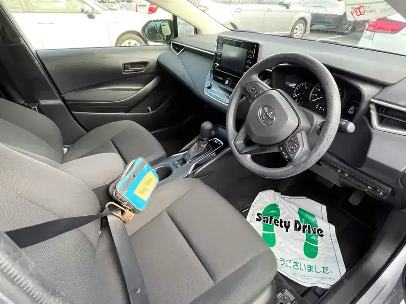 TOYOTA COROLLA TOURING HYBRID G-X Image 11