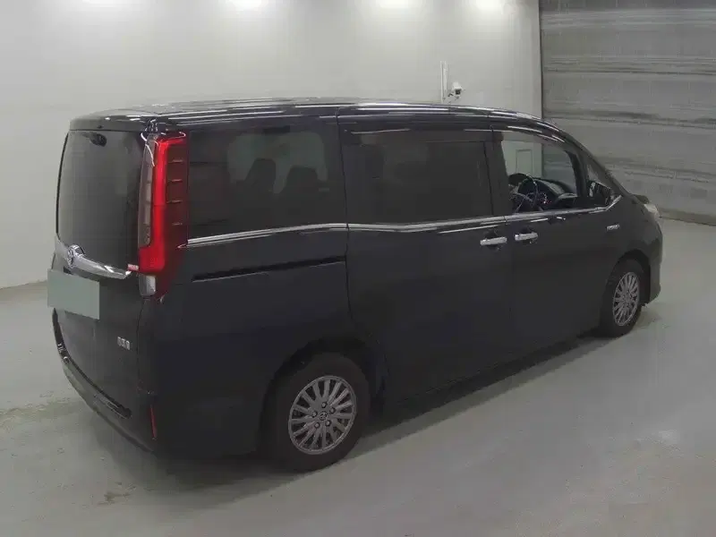 TOYOTA ESQUIRE HYBRID GI Image 5