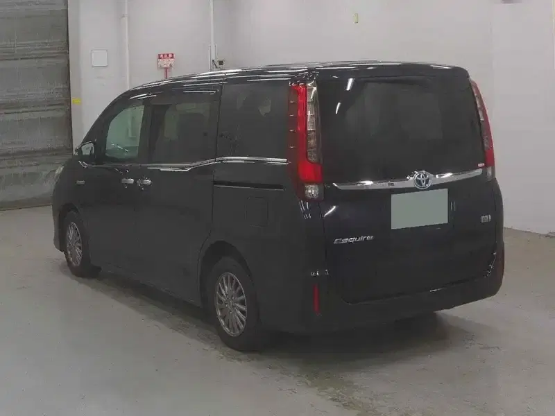 TOYOTA ESQUIRE HYBRID GI Image 2